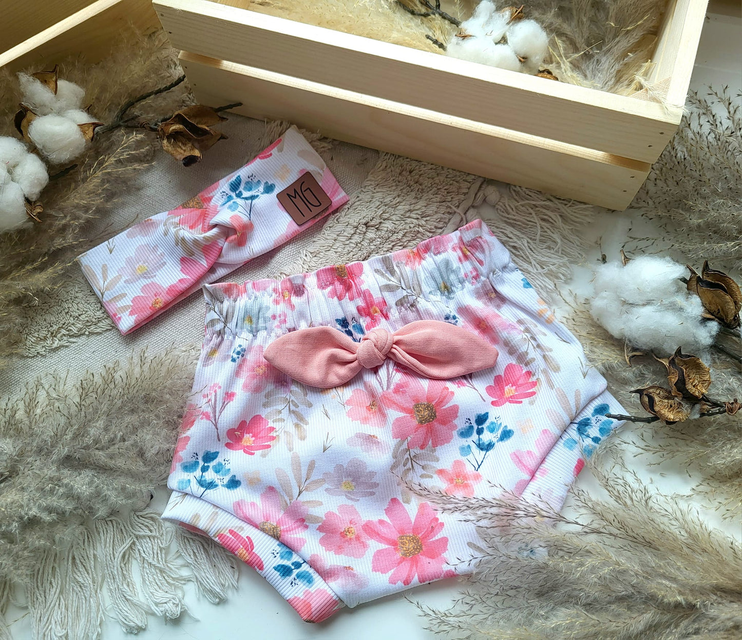 Teplákovina - Růžová kvítka na bílé